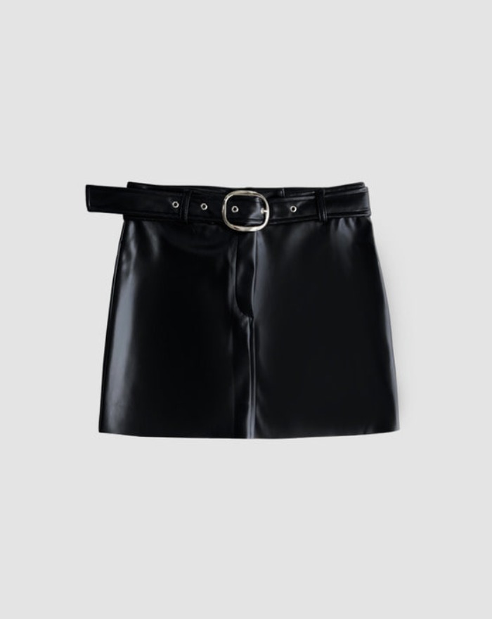 Low leather belt mini skirt